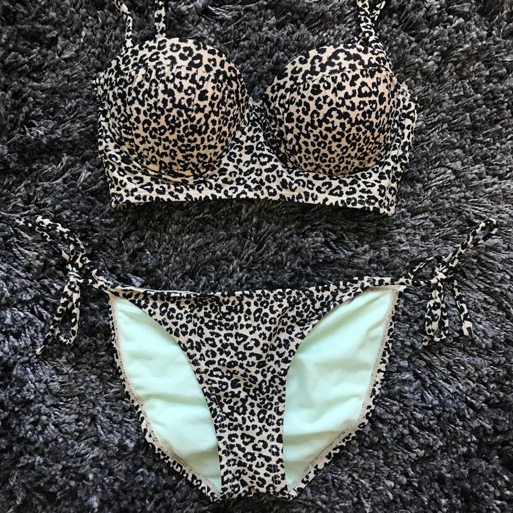Leopard print bikini set size S